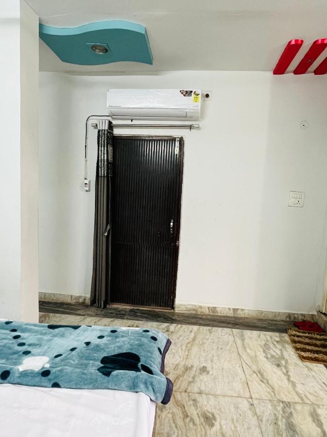 Tiwari G Home Stay Ujjain Bagian luar foto