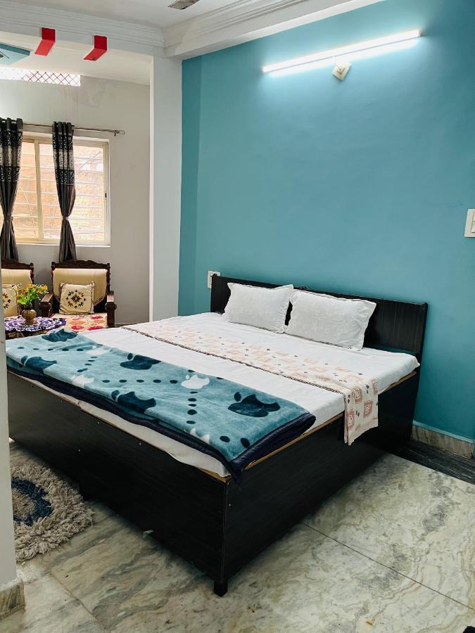 Tiwari G Home Stay Ujjain Bagian luar foto