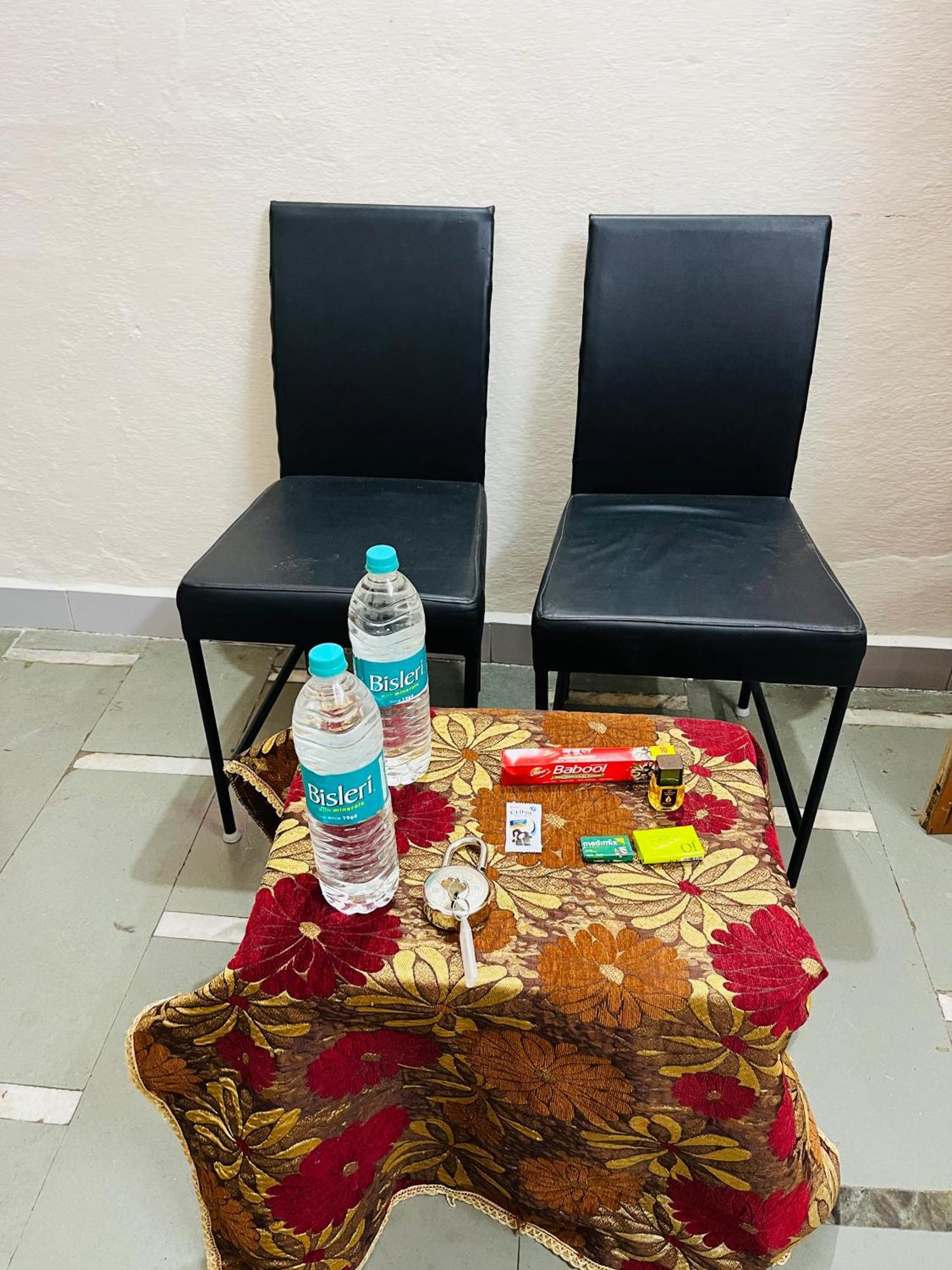 Tiwari G Home Stay Ujjain Bagian luar foto