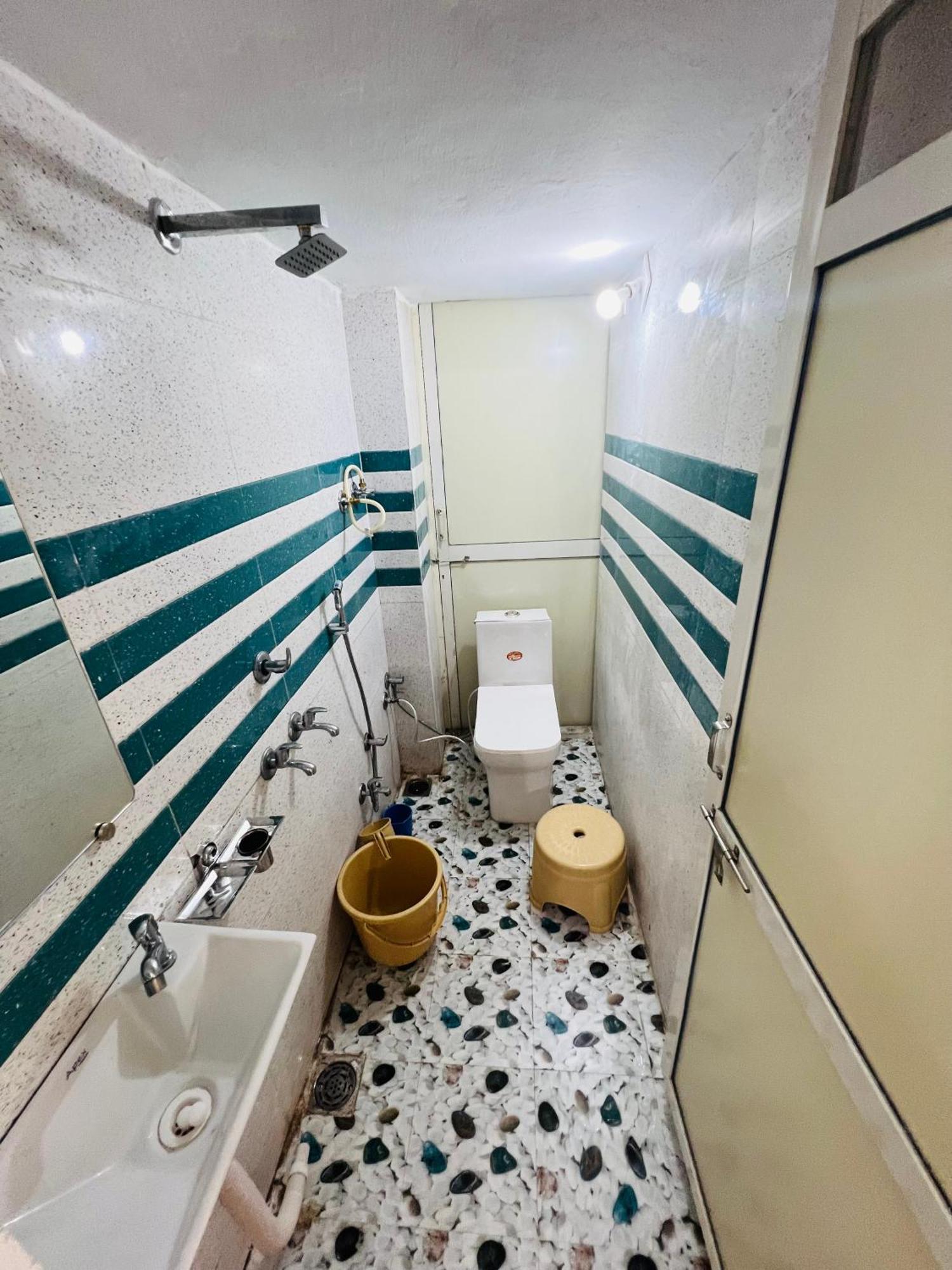 Tiwari G Home Stay Ujjain Bagian luar foto